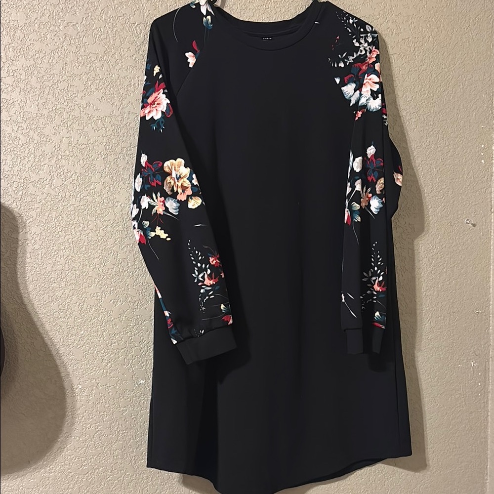 SHEIN Black Floral Midi Dress